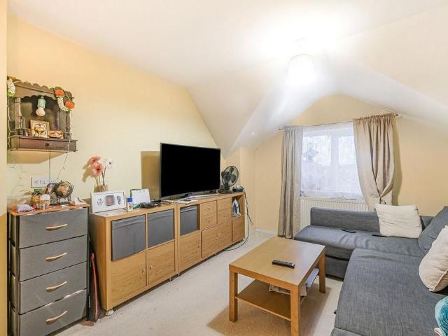 Apartment for rent in London Borough of Merton, Greater London