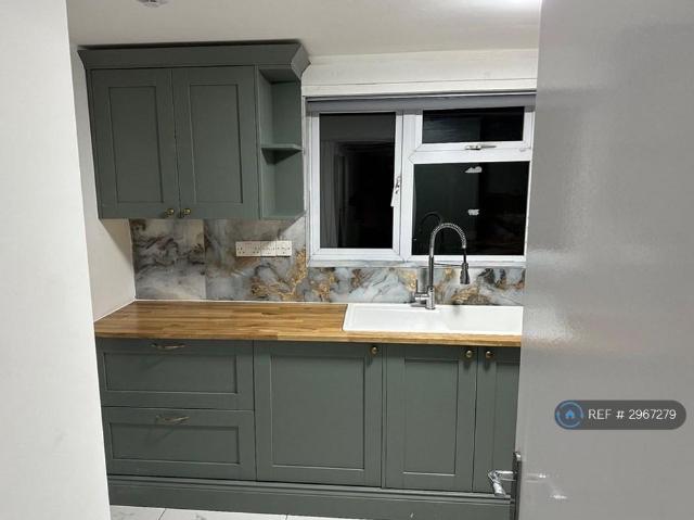 Apartment for rent in Burghfield Common, West Berkshire