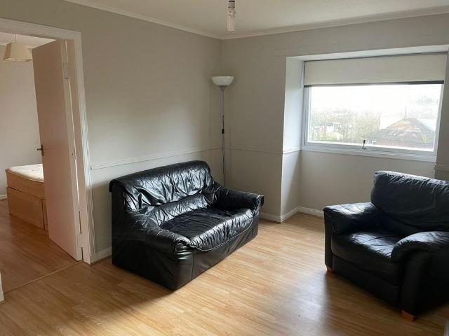 Apartment for rent in Whitfield, Scotland