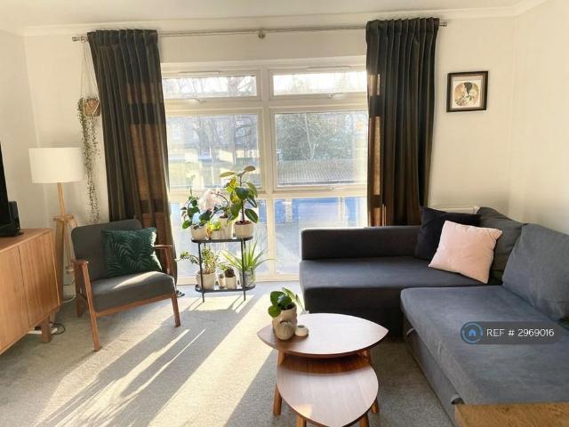 Apartment for rent in London Borough of Merton, South Wimbledon
