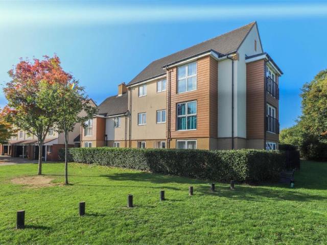 Flat for rent in Hayes, Greater London