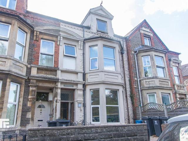 Flat for rent in Falcon Lodge, Wales