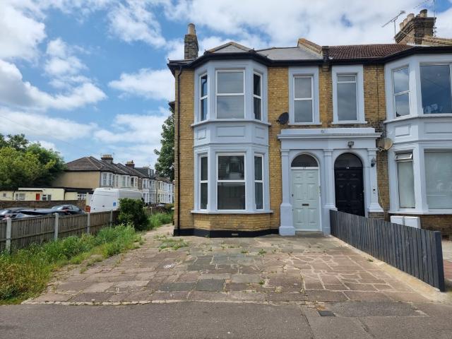 Apartment for rent in Kursaal Estate, Alton Barnes