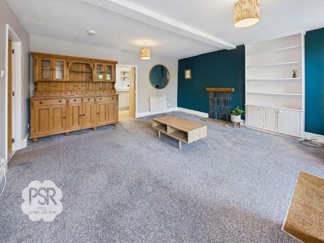 Apartment for rent in Charlesworth, East Midlands