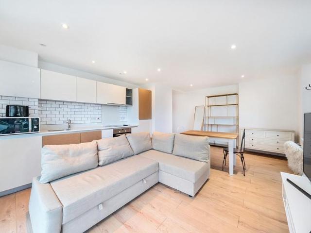 Apartment for rent in Stamford Hill, Greater London