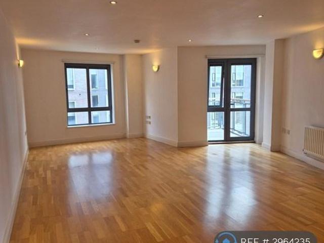 Flat for rent in Hulme, Georgia