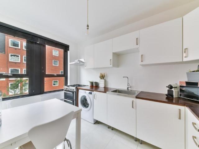 Flat for rent in Mayfair, Greater London