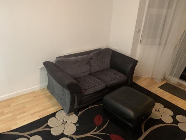 Flat for rent in Hyde Park, West Yorkshire