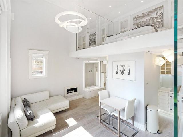 Flat for rent in Earl's Court, Isle Of Man