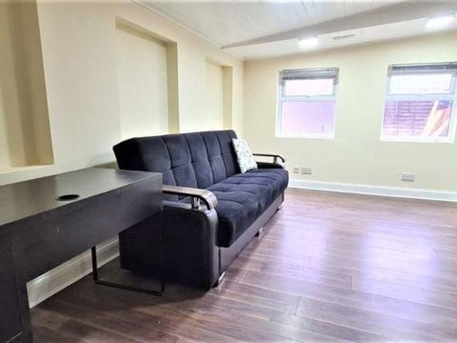 Apartment for rent in London Borough of Enfield, Greater London