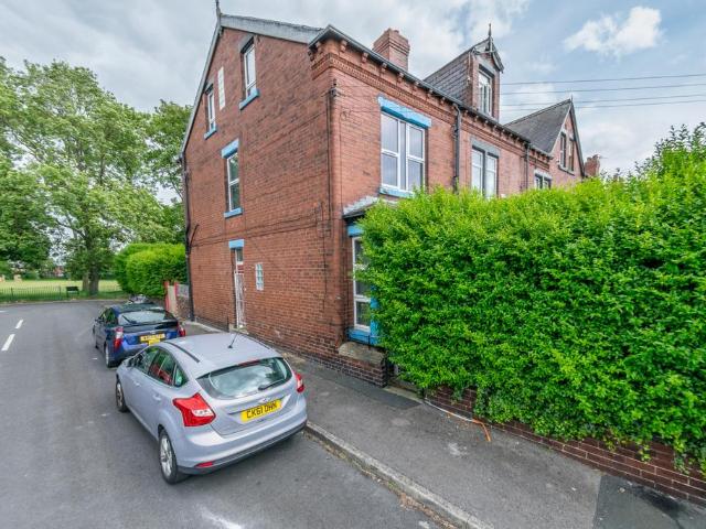 Flat for rent in Holbeck, West Yorkshire