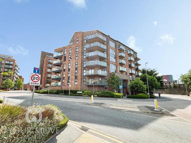 Flat for rent in Monks Orchard, Kent
