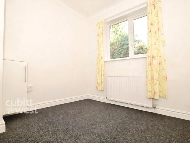 Apartment for rent in Perryfields, West Sussex