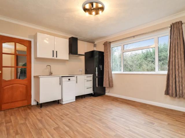 Flat for rent in Garston, Watford