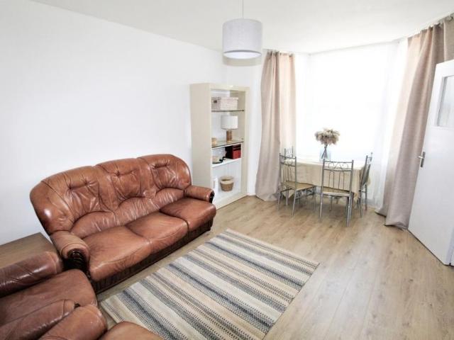 Apartment for rent in Gants Hill, Greater London