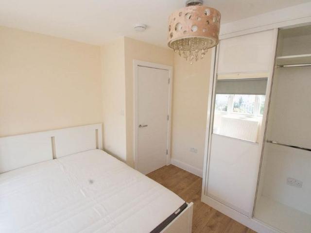 Apartment for rent in London Borough of Ealing, Greenford