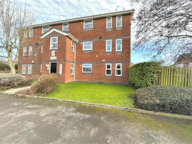 Flat for rent in Whinny Heights, Blackburn