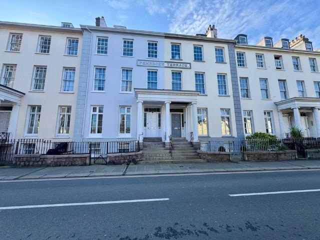 Flat for rent in St Helier, Greater London