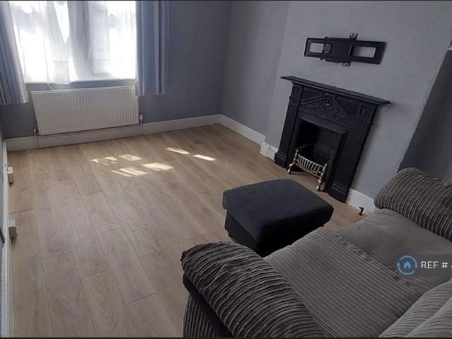Apartment for rent in Central, Heathlands