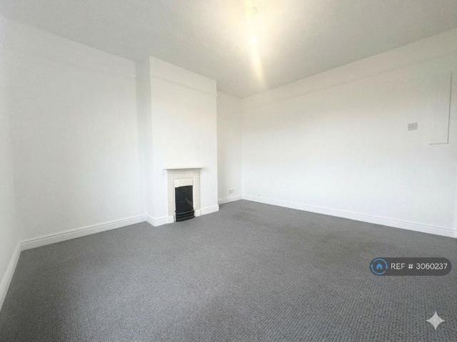 Apartment for rent in Old Town, Swindon