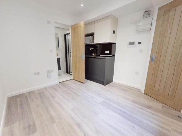Apartment for rent in Brunswick, Brighton & Hove