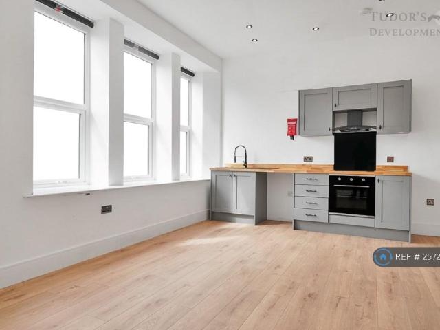 Flat for rent in Bonegate, Brighouse