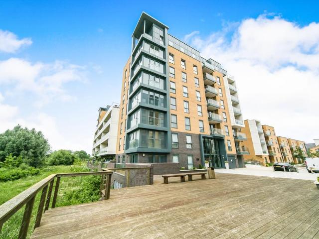 Flat for rent in Whitley, Reading