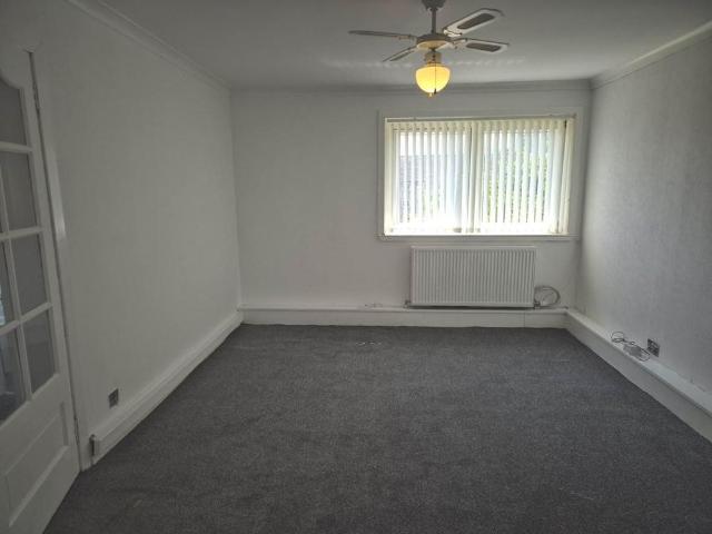 Apartment for rent in Glenburn, Scotland