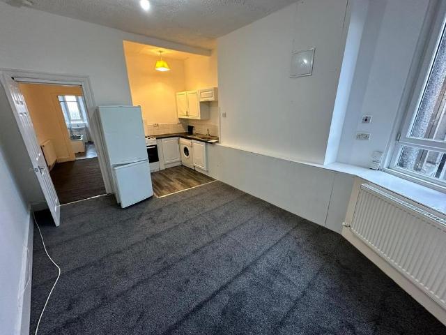Apartment for rent in Egypt, Shettleston