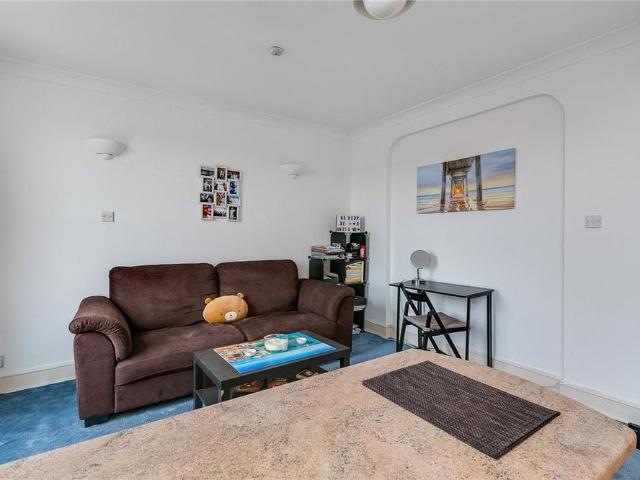 Apartment for rent in Canonbury, Greater London