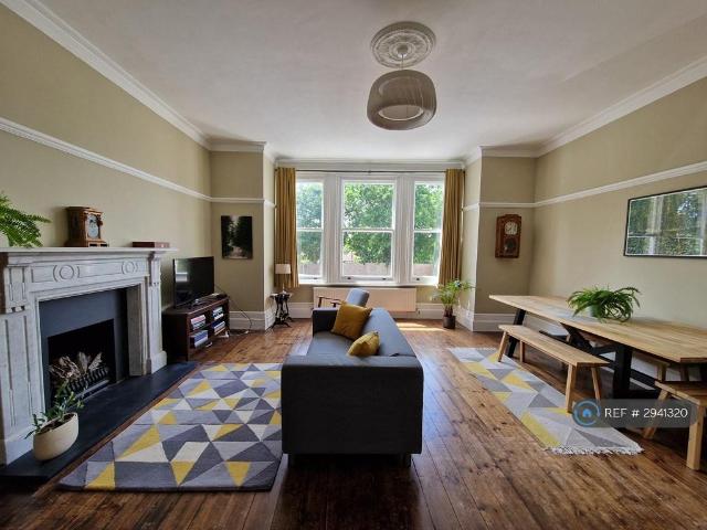 Flat for rent in Shortlands, Greater London