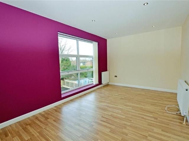 Apartment for rent in Gorse Hill, Trafford Park
