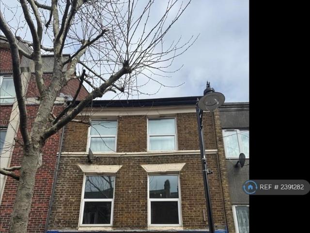 Flat for rent in Brompton, Gillingham