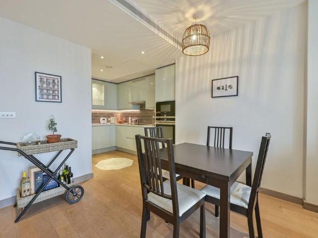 Apartment for rent in Earlsfield, Greater London