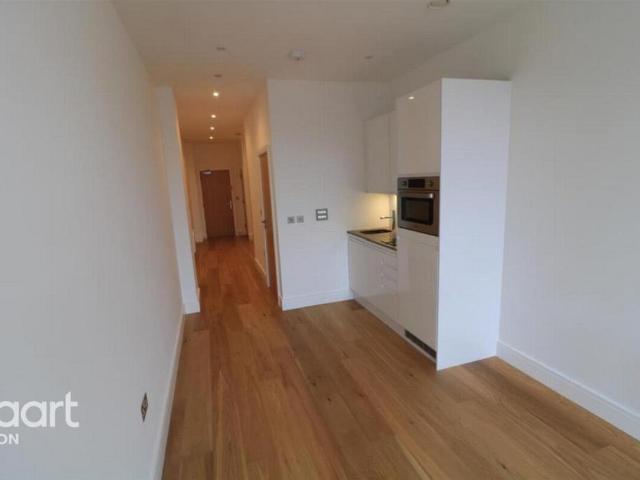 Flat for rent in Spring Park, Luton