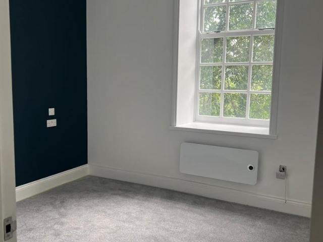 Flat for rent in Batley, Batley Carr