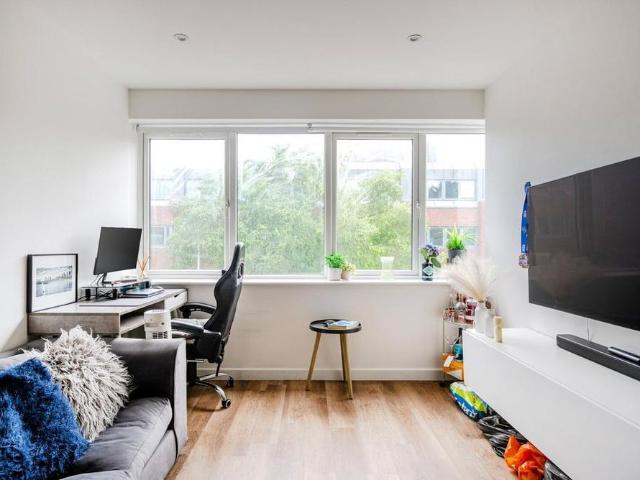 Apartment for rent in Sheerwater, Woking