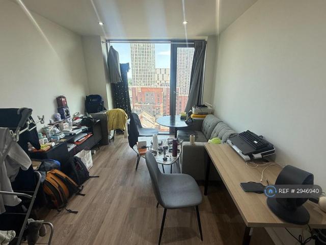 Flat for rent in City Centre, Georgia