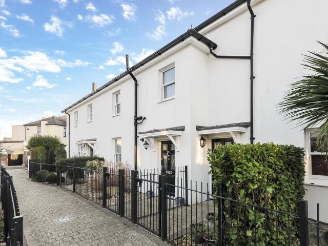 Flat for rent in Clapham, West Sussex