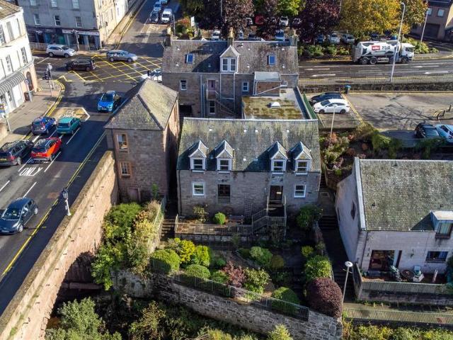 Flat for rent in Bridgend, Moneydie