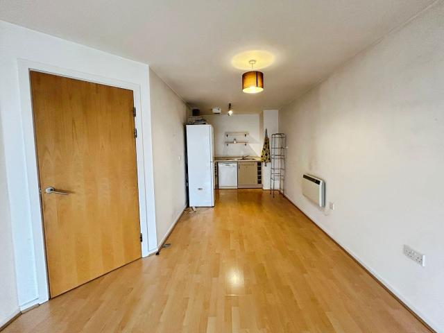 Room for rent in City Centre, Isle Of Man