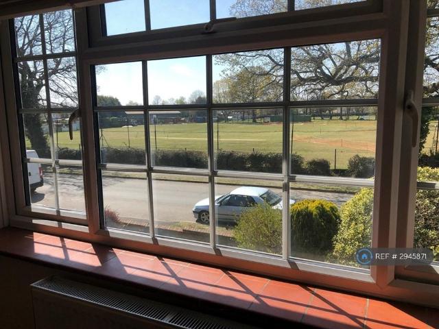 Flat for rent in North Horsham, Horsham