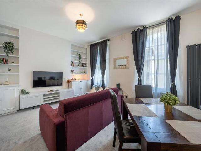 Flat for rent in Chalk Farm, Greater London