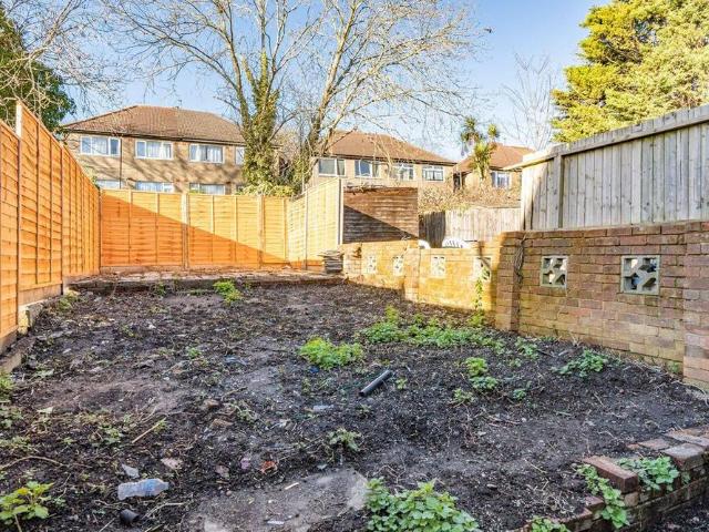 Apartment for rent in Northumberland Heath, Greater London