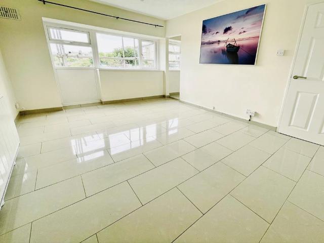Flat for rent in Wales