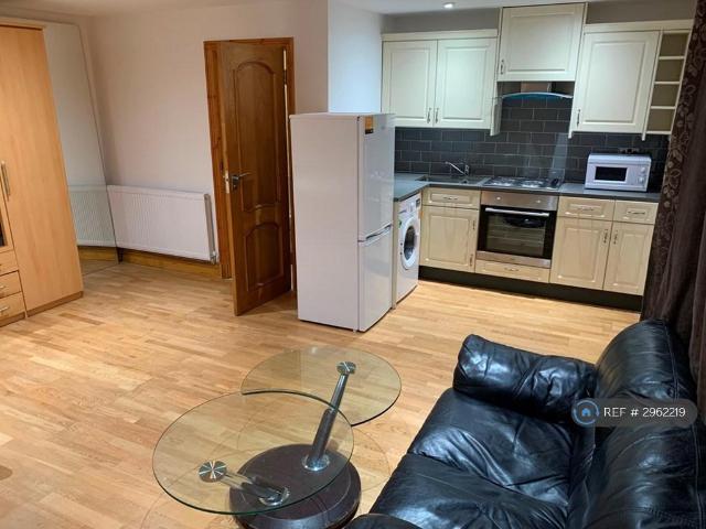Flat for rent in London Borough of Croydon, Thornton Heath