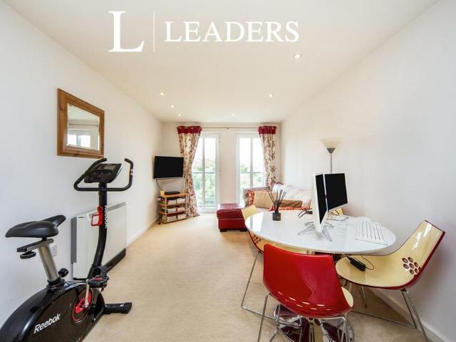 Apartment for rent in Hough Green, Two Mills