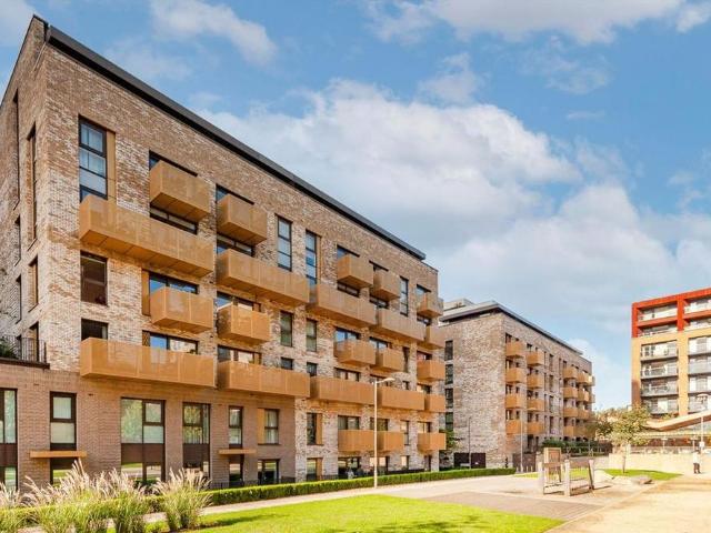 Apartment for rent in Greenland Place, Greater London