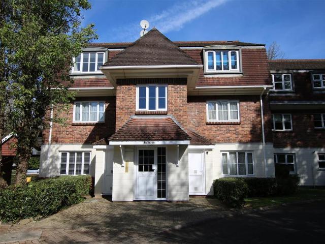 Flat for rent in Littlehaven, Horsham