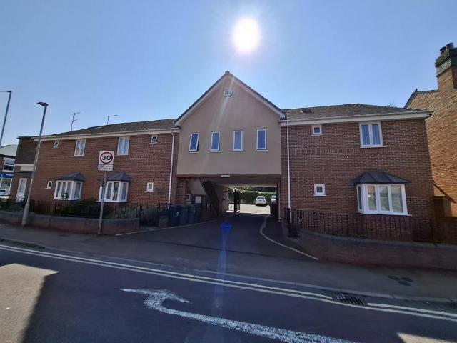 Flat for rent in Red Hill, Worcestershire